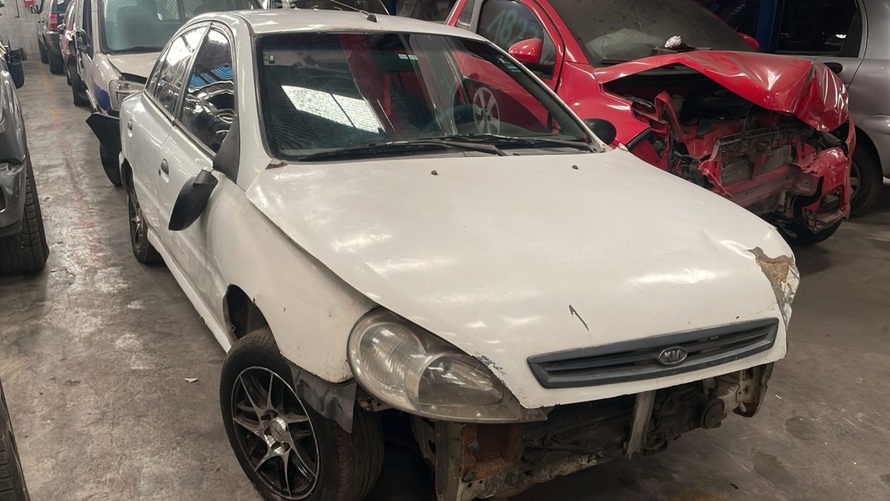SC13 - KIA RIO - 2001