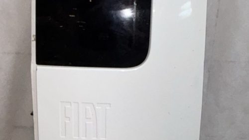 PUERTA TRASERA DERECHA FIAT FIORINO - 2017 COMPLETA