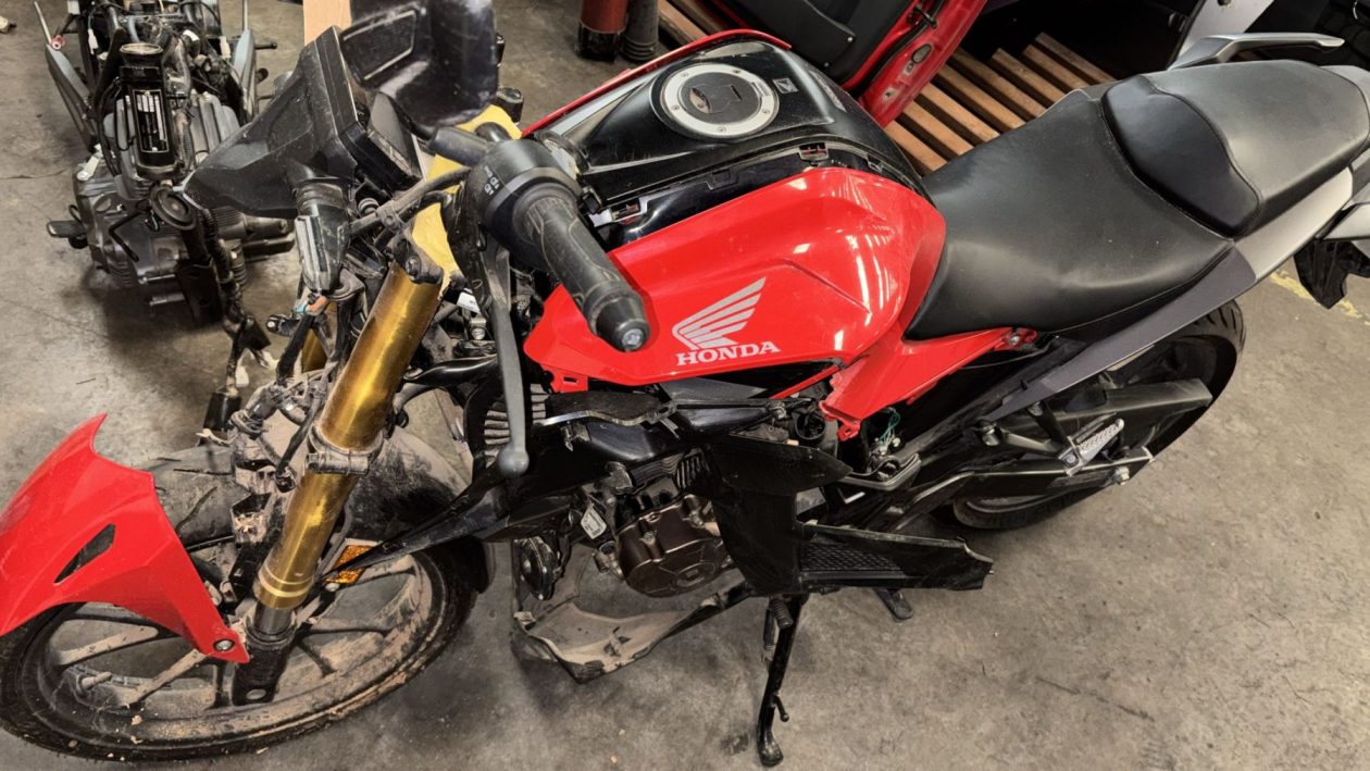 HONDA CB - 2023 - Imagen 3