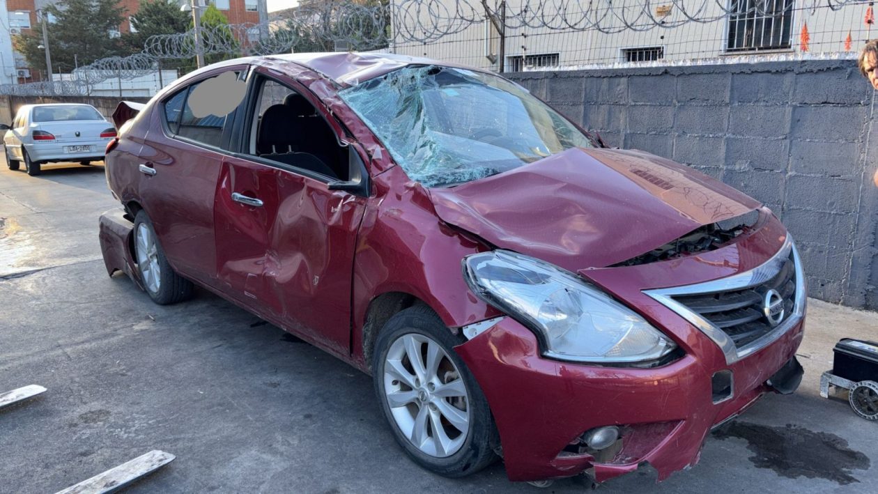 NISSAN VERSA - 2015