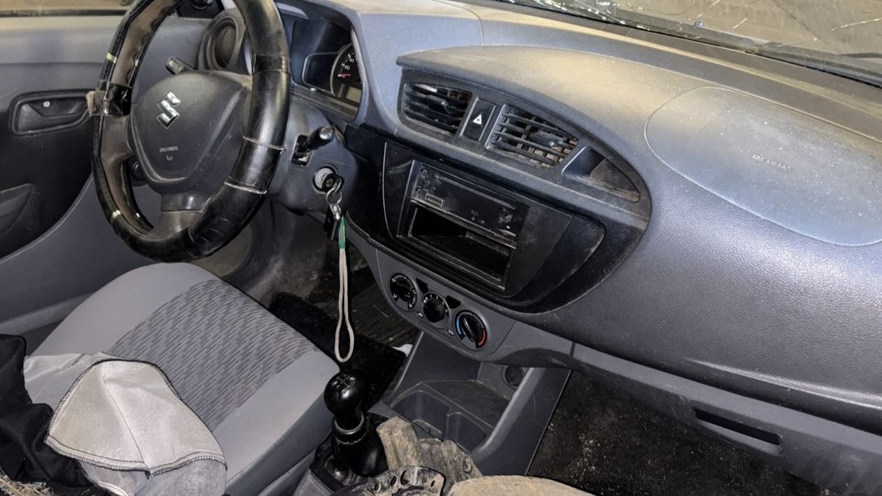 SUZUKI ALTO - 2015 + TOYOTA TERCEL - 1996 - Imagen 5