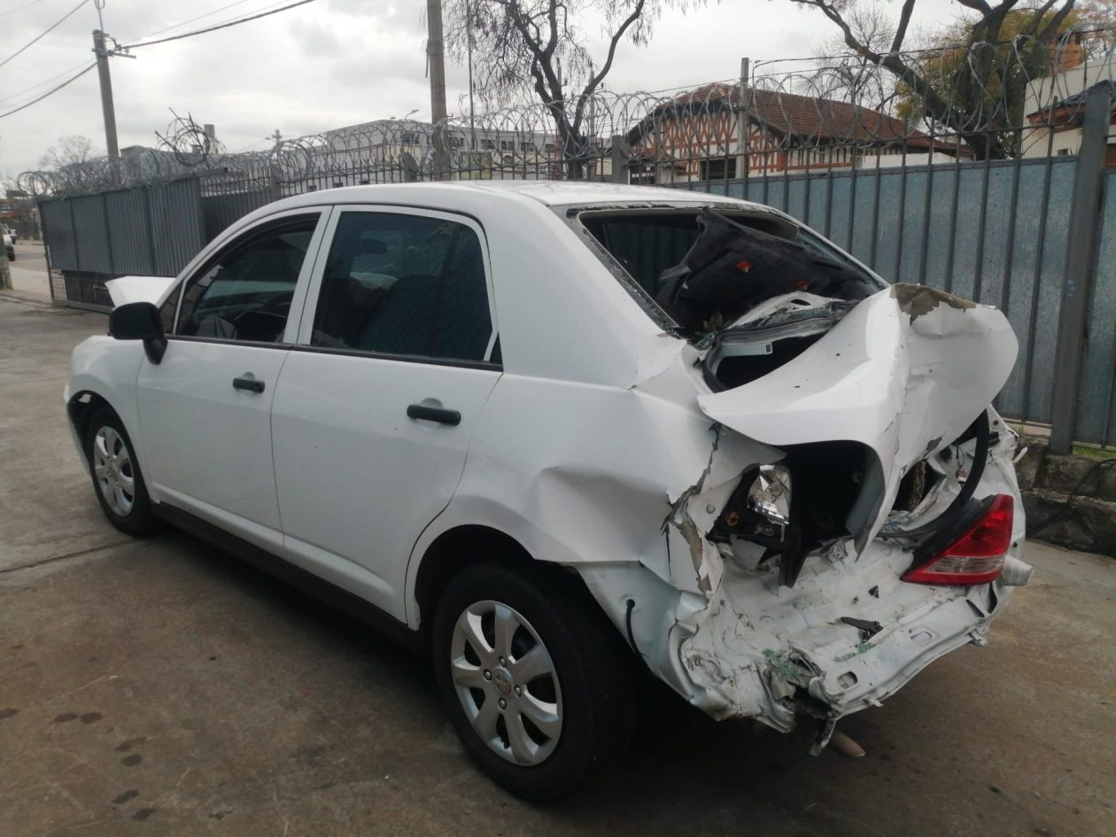 NISSAN TIIDA - 2015 - Imagen 2