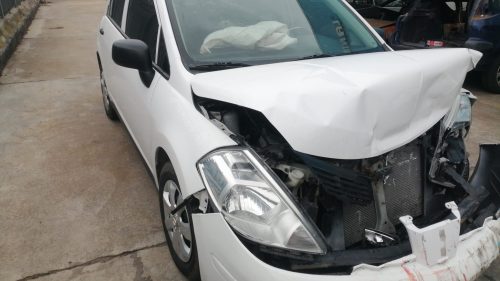NISSAN TIIDA - 2015