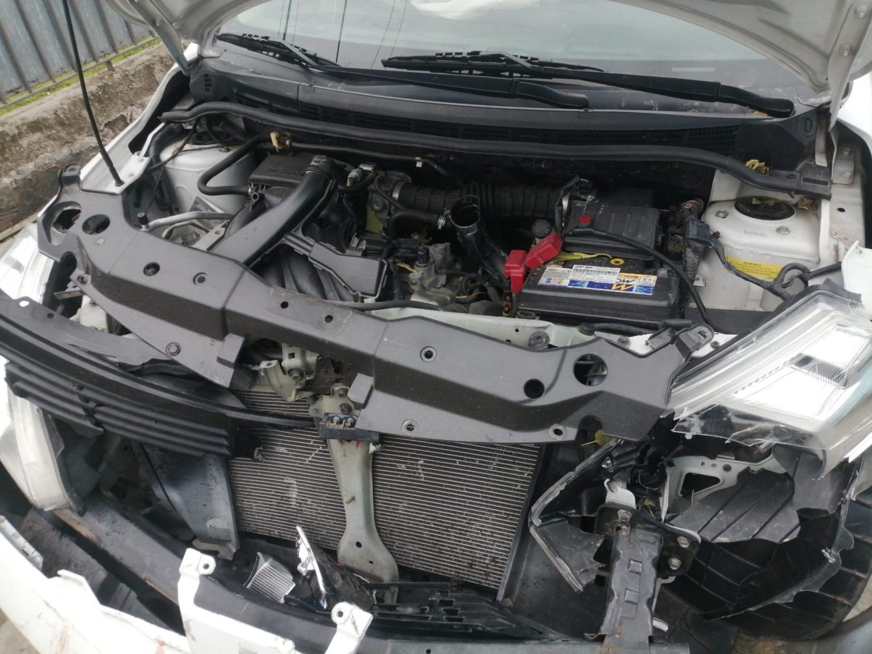 NISSAN TIIDA - 2015 - Imagen 4
