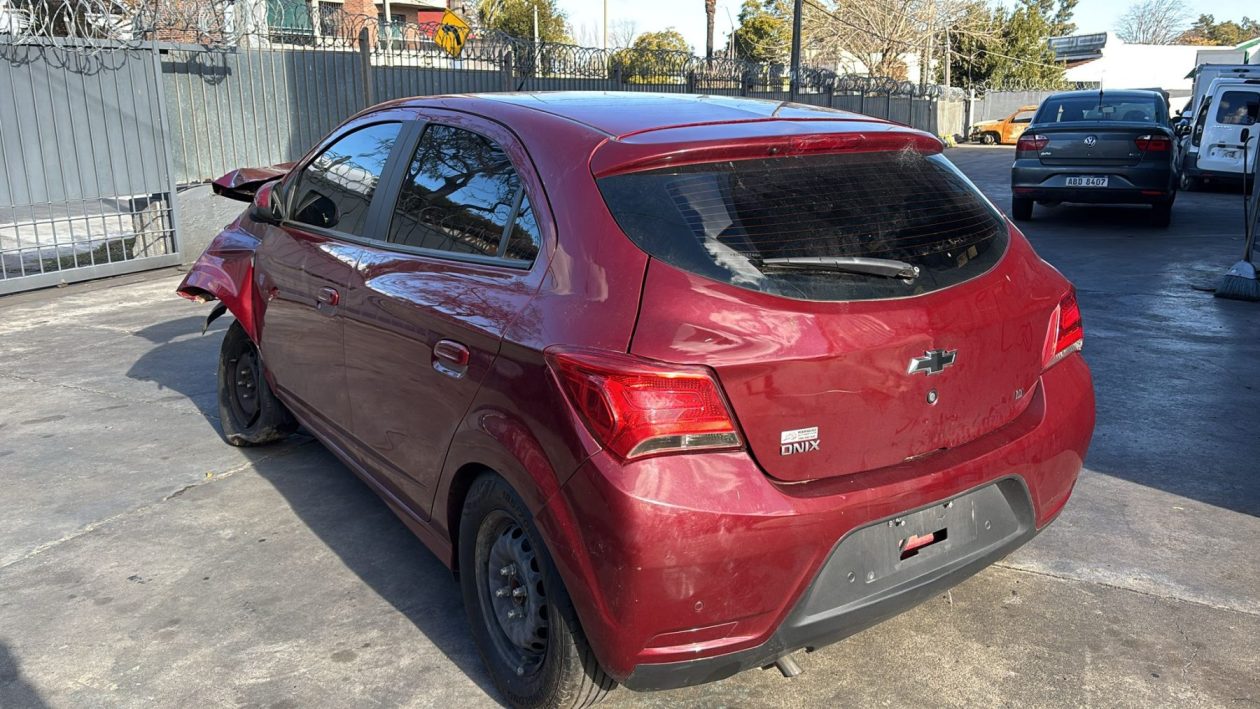 CHEVROLET ONIX - 2019 - Imagen 5