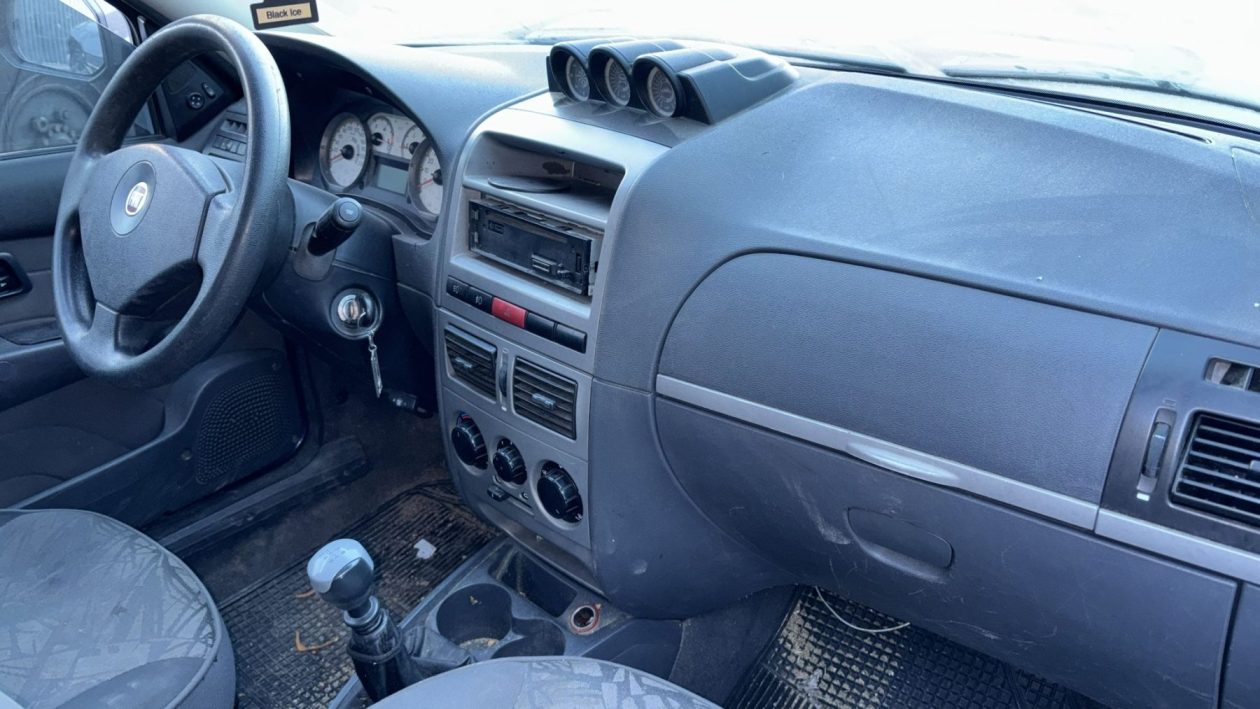SC144 - FIAT STRADA - 2010 - Imagen 4