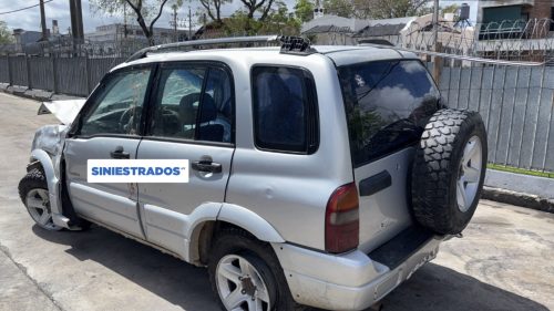 CHEVROLET TRACKER - 2004