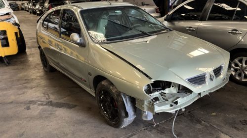 RENAULT MEGANE - 2004